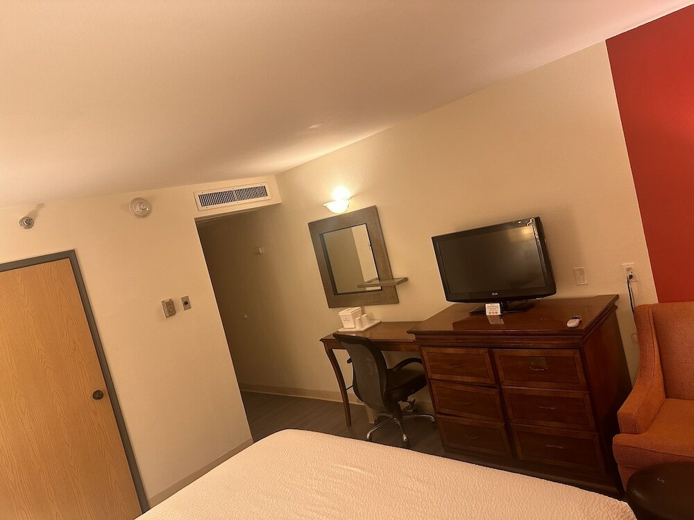 Фото Ramada by Wyndham Anchorage Downtown