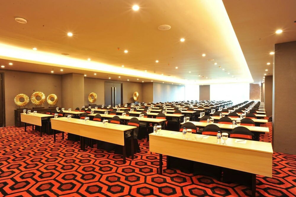 Фото Aria Centra Hotel Surabaya