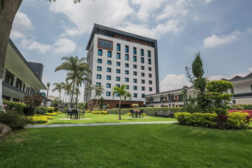 Фото отеля 1