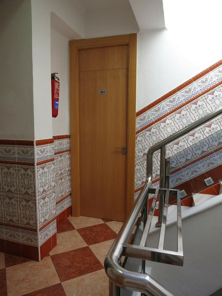 Фото Hostal Guillot