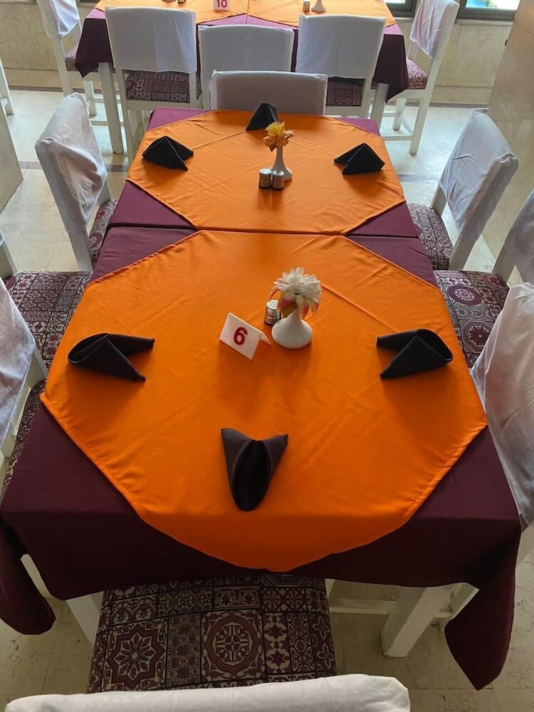 Фото Shady Hotel