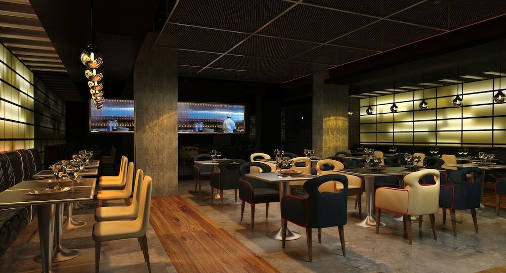 Фото Monroe Hotel & Suites