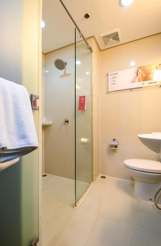 Фото Red Planet Manila Malate Mabini