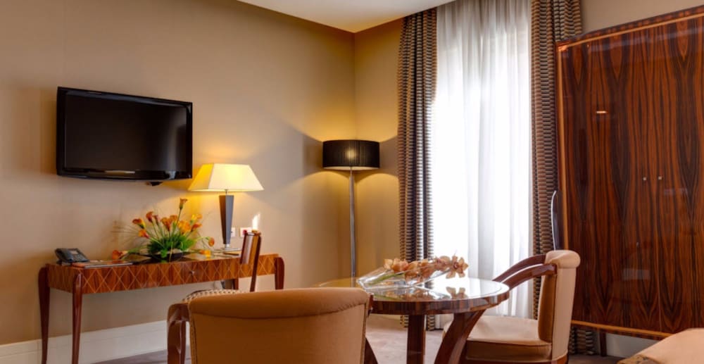 Фото 45365785979