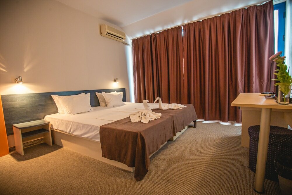 Фото Bohemi Hotel