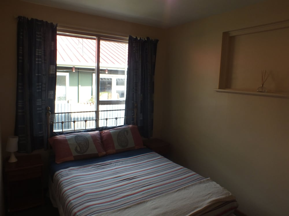 Фото Glow Worm Accommodation