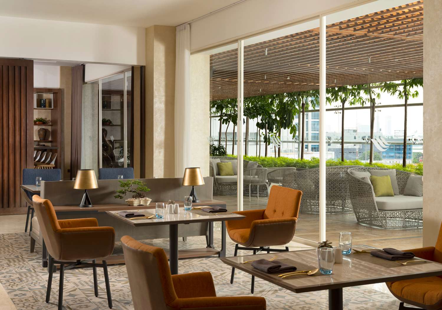 Фото DoubleTree by Hilton Surabaya