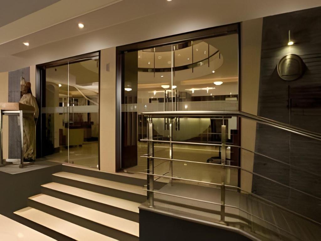 Фото Kapila Business Hotel