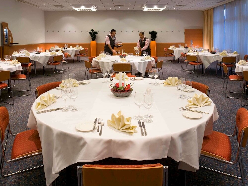Фото Novotel Zurich Airport Messe