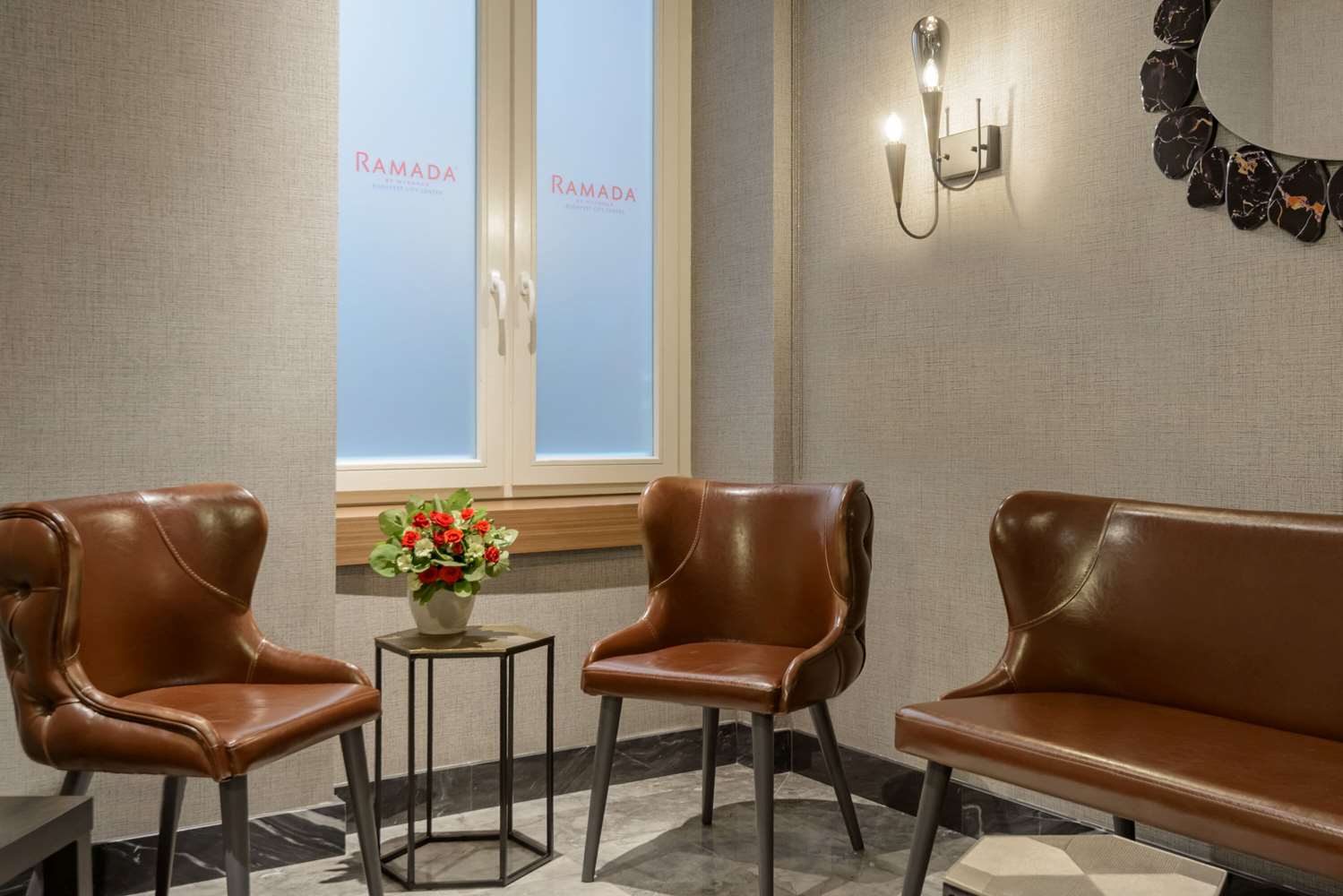 Фото Ramada by Wyndham Budapest City Center