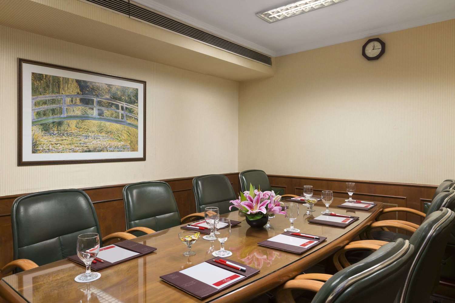 Фото Ramada Plaza by Wyndham Palm Grove