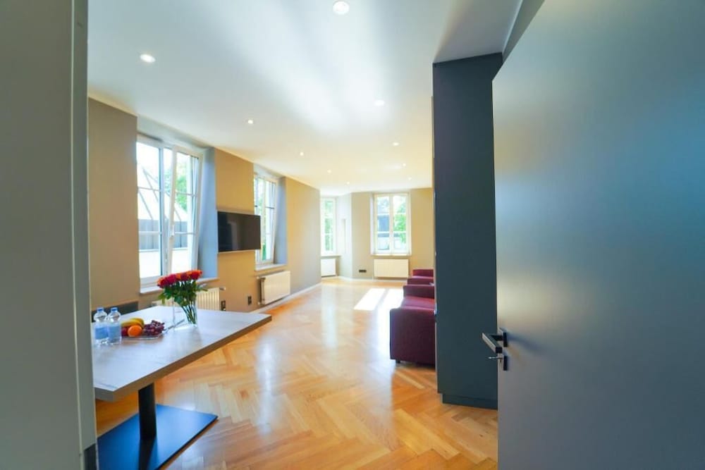 Фото Hotel Laimer Hof Nymphenburg Palace Munich