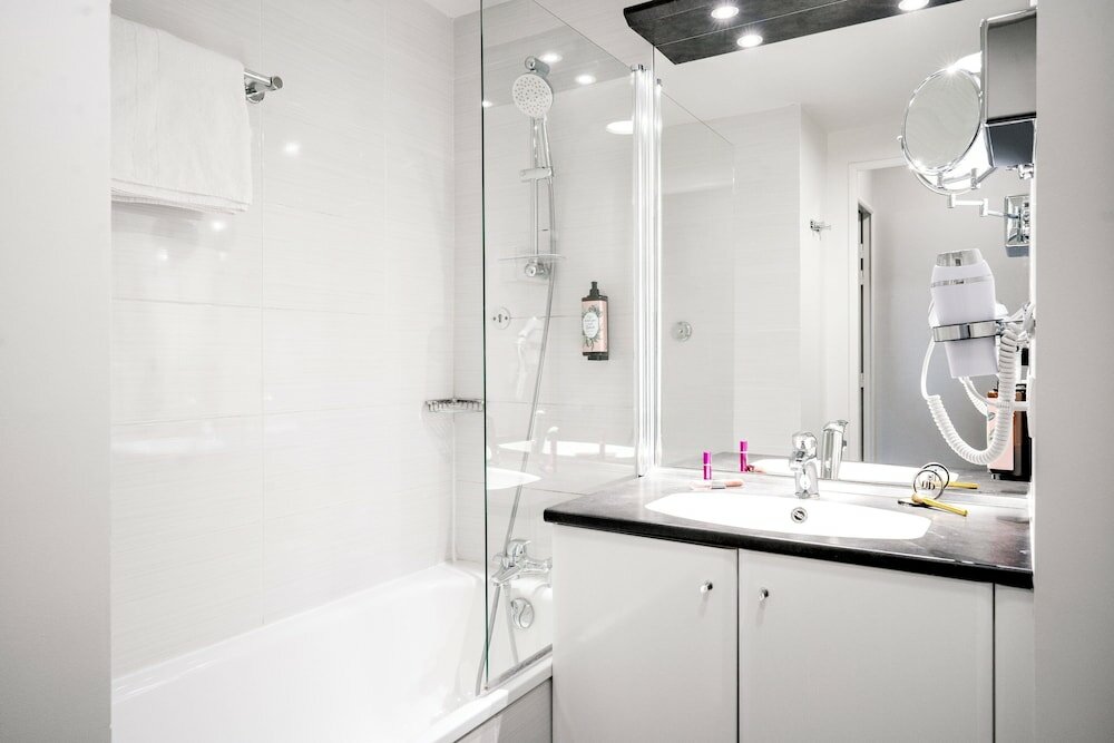 Фото Residhome Paris Guyancourt