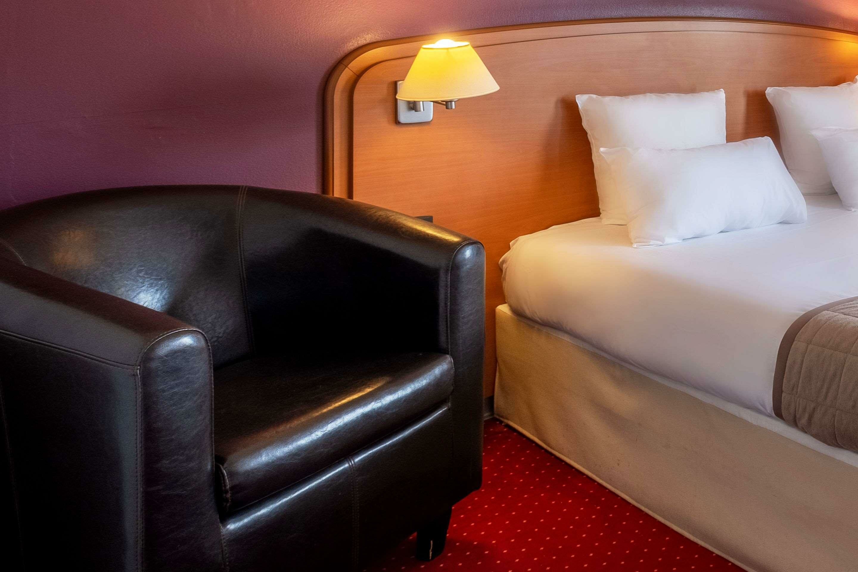 Фото Sky Hotel Goussainville