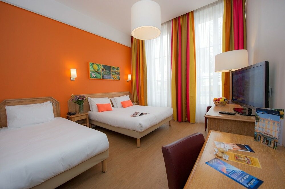 Фото отеля 3