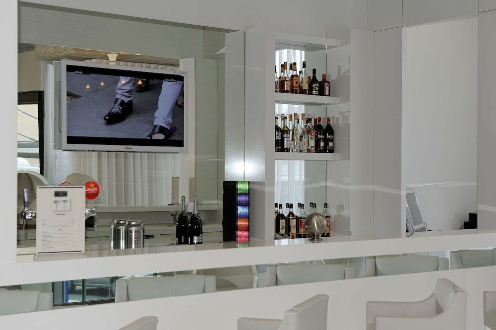 Фото Kyriad Prestige Perpignan Centre Del Mon