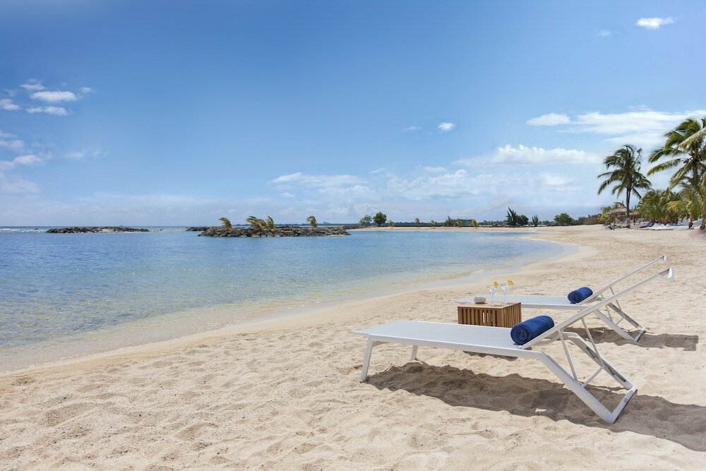 Фото Veranda Pointe Aux Biches Hotel