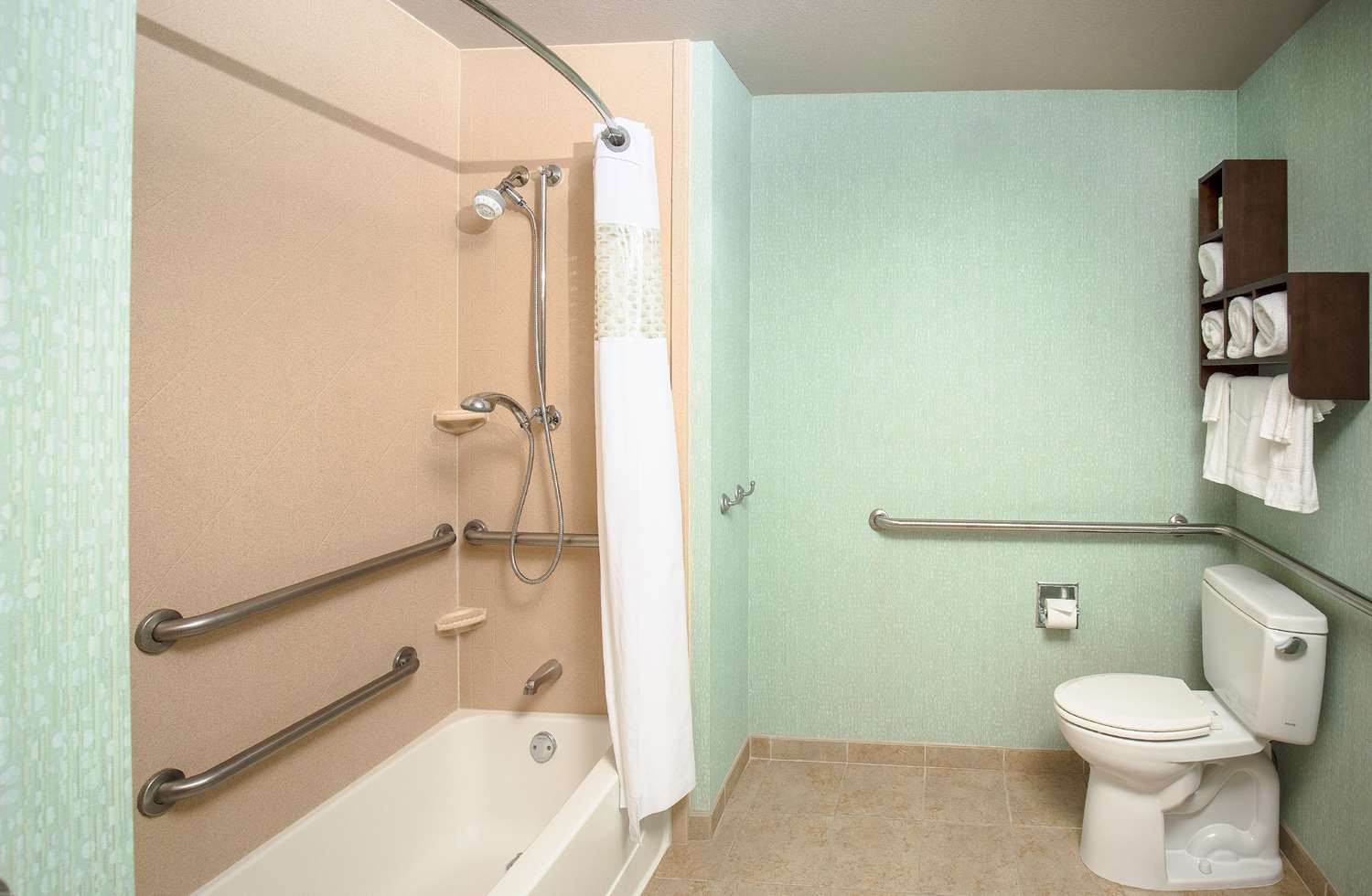 Фото Hampton Inn & Suites Suisun City Waterfront