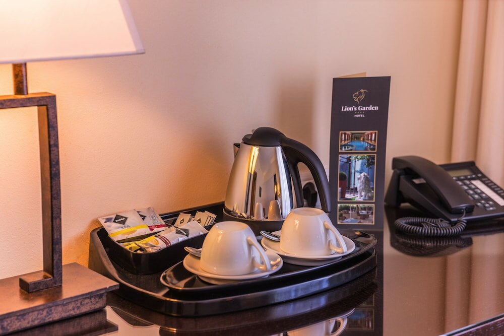 Фото Lions Garden Hotel