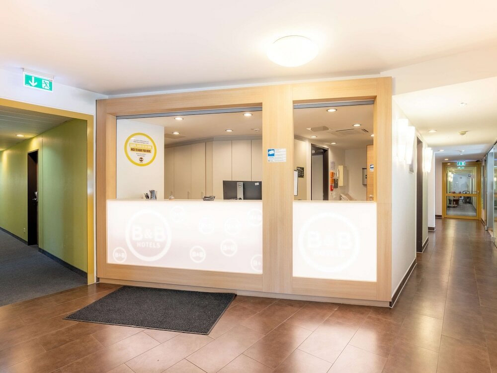 Фото B&b Hotel Stuttgart-City