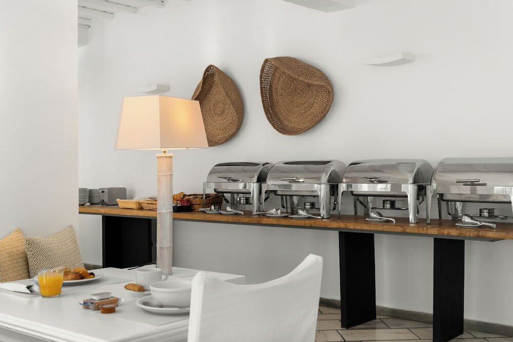 Фото Mr & Mrs White Tinos