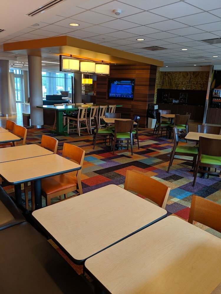 Фото Fairfield Inn & Suites by Marriott Moncton