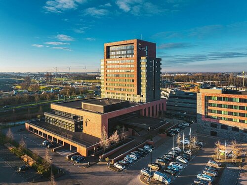 Внешний вид отеля Van Der Valk Hotel Dordrecht в Дордрехте, фото 3