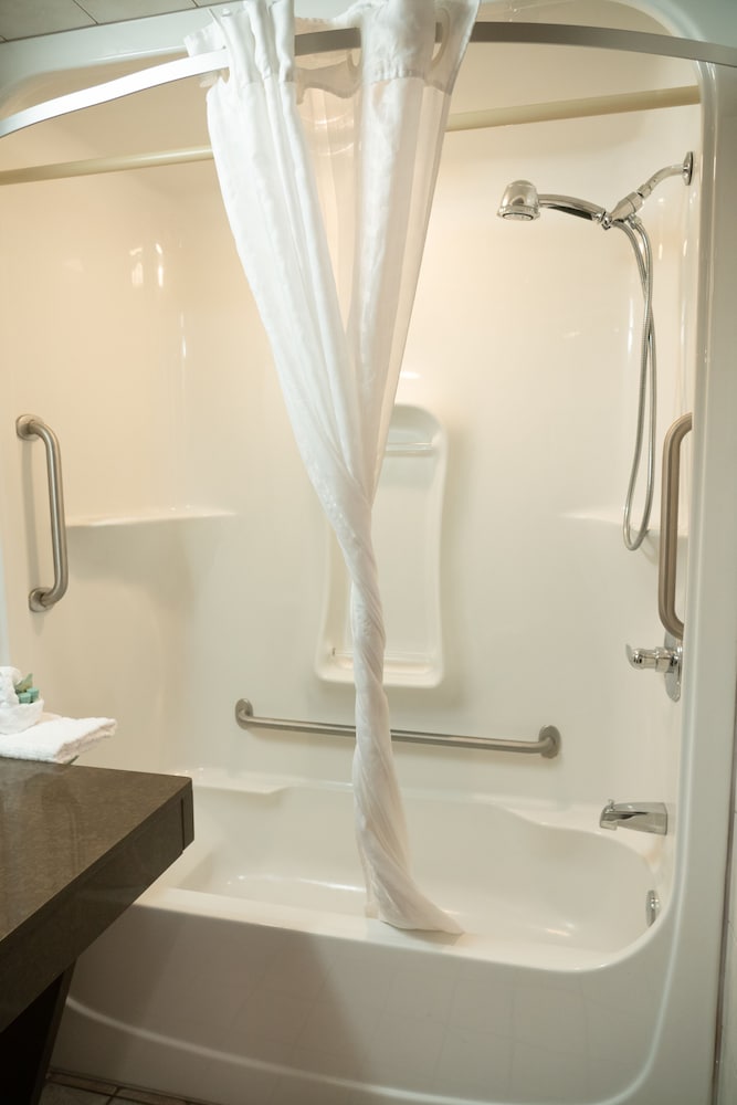 Фото Pocaterra Inn and Waterslide