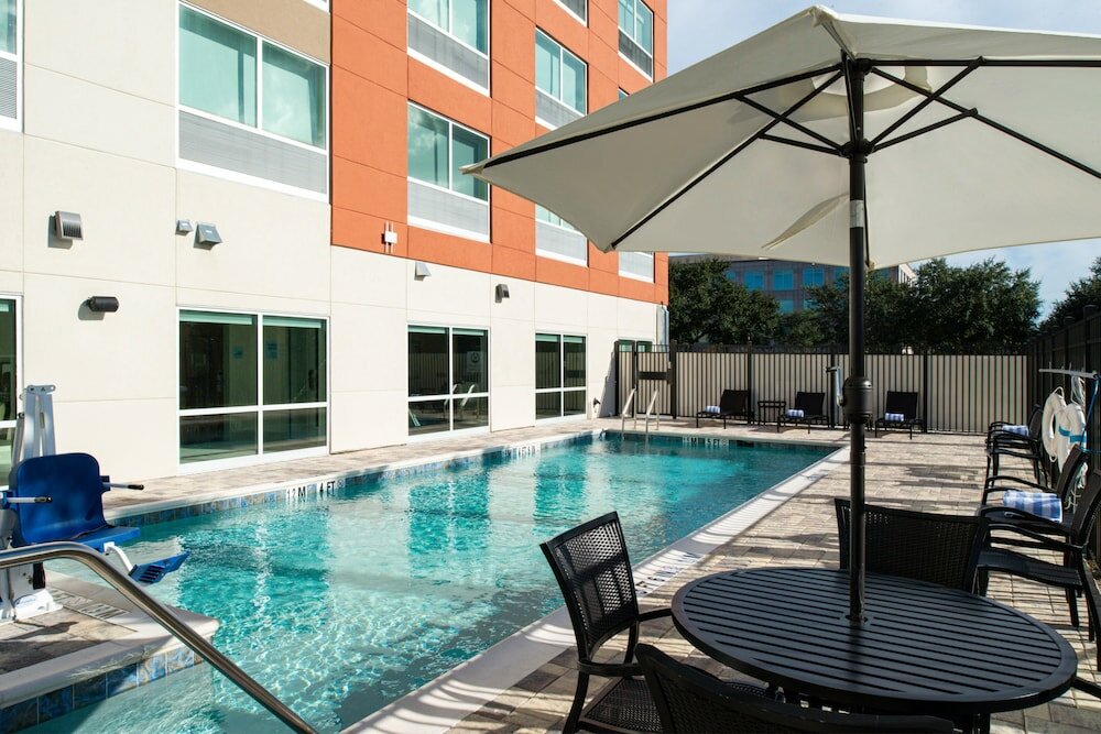 Фото Holiday Inn Express Orlando - South Park, an Ihg Hotel