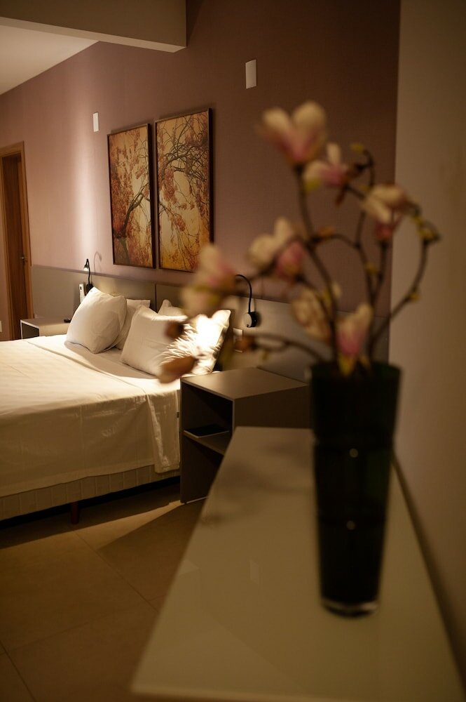 Фото Bristol Infinity Hotel