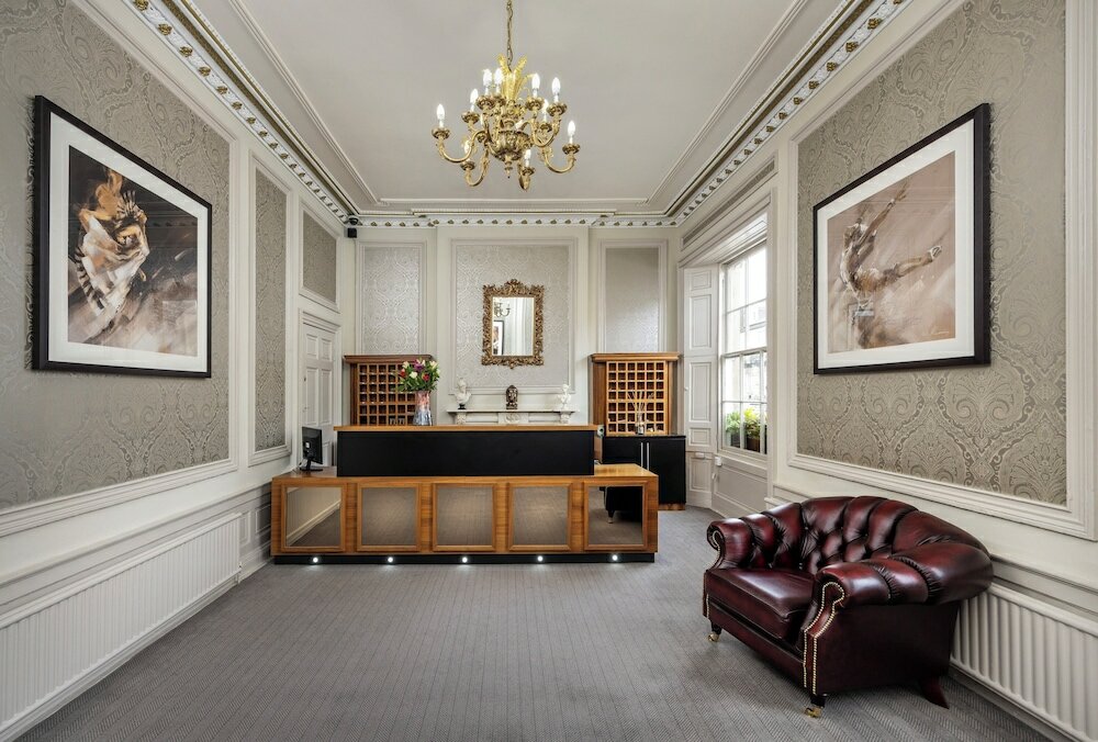 Фото Ballantrae Hotel