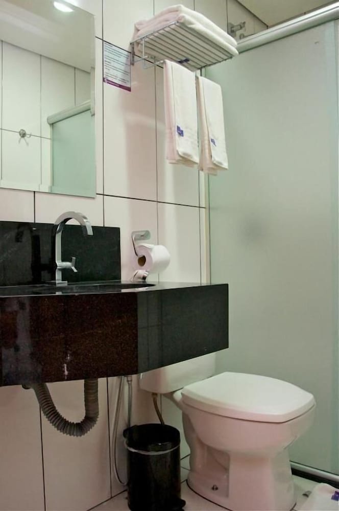 Фото Delcas Hotel