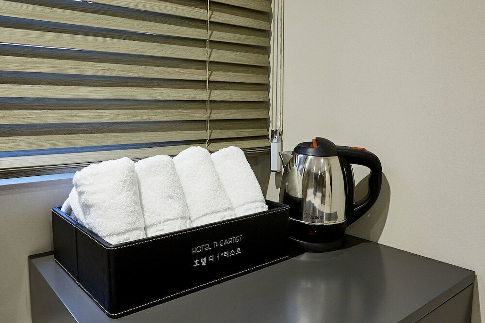 Фото Hotel The Artist Yeoksam