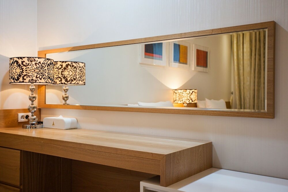 Фото Pharos Hotel