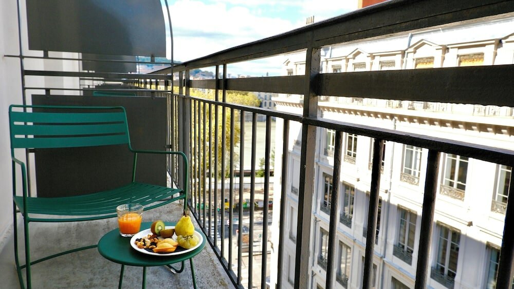 Фото Okko Hotels Lyon Pont Lafayette