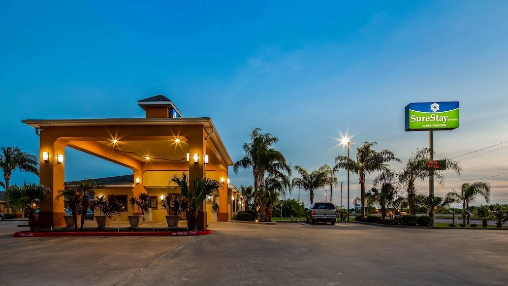 Фото SureStay Hotel by Best Western Falfurrias