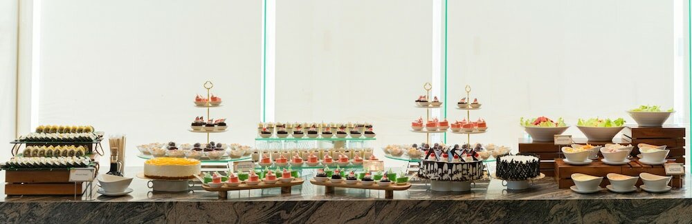 Фото Bayfront Hotel Cebu - North Reclamation