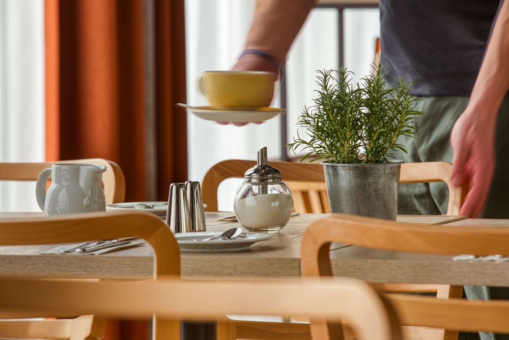 Фото IntercityHotel Zurich Airport