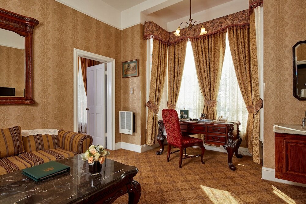 Фото Queen Anne Hotel