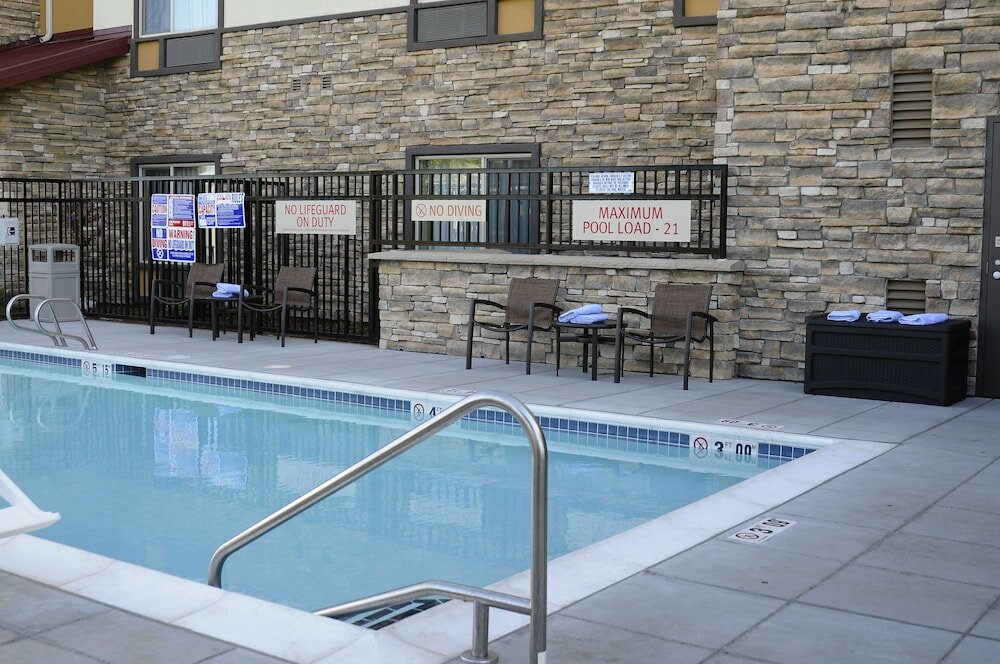 Фото TownePlace Suites Redding