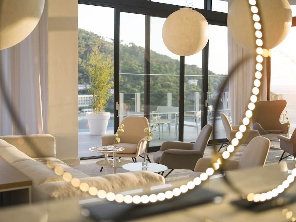 Фото Hotel Kompas