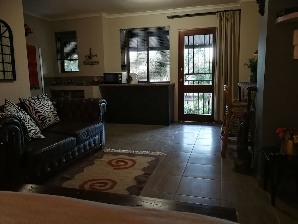 Фото Meerkat Manor