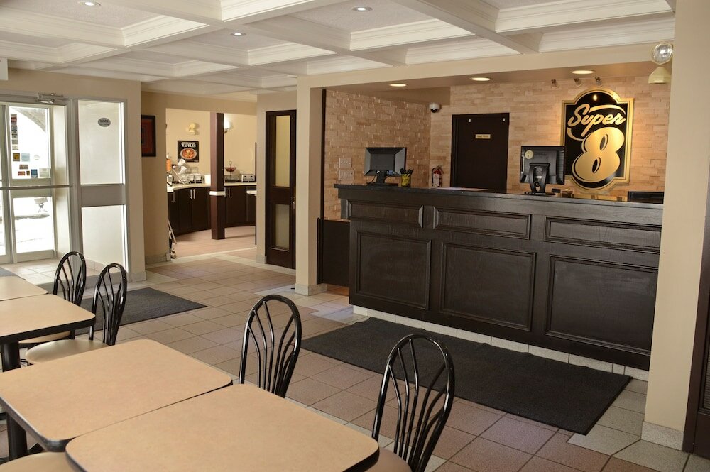 Фото Super 8 by Wyndham North Bay