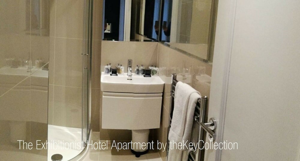 Фото The Exhibitionist Hotel