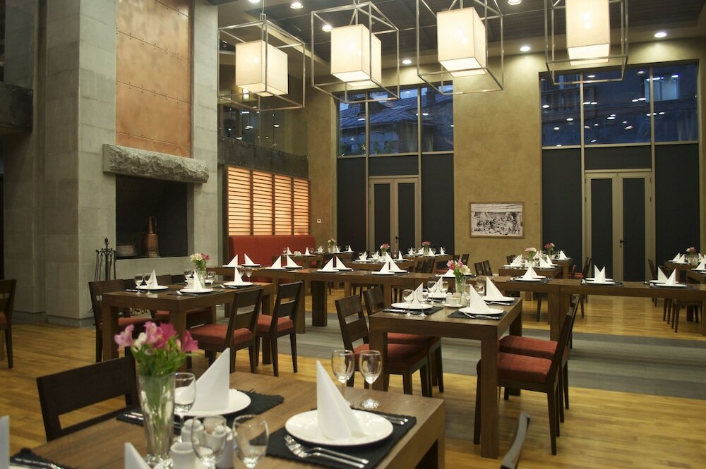 Фото Tufenkian Historic Yerevan Hotel