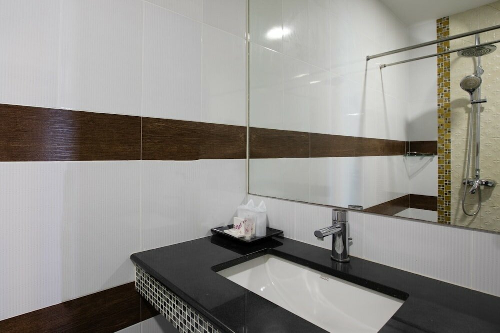 Фото Orchid Garden Hotel