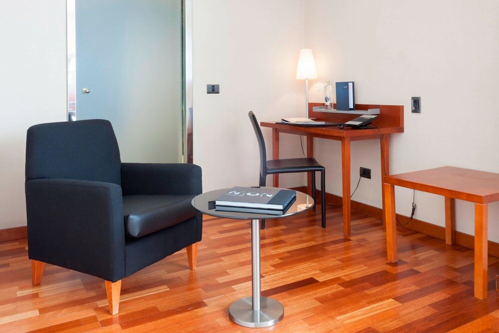 Фото Ac Hotel Alcala de Henares by Marriott