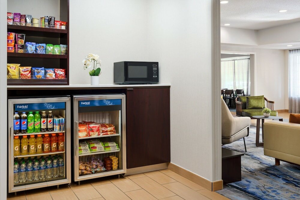 Фото Fairfield Inn & Suites Houston The Woodlands