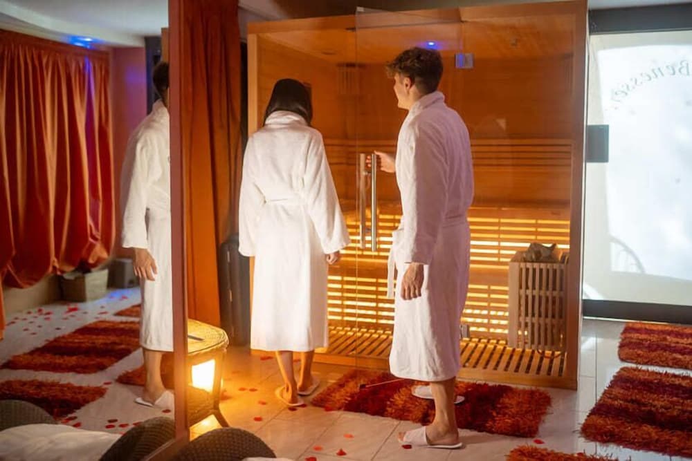 Фото Hotel Dusseldorf