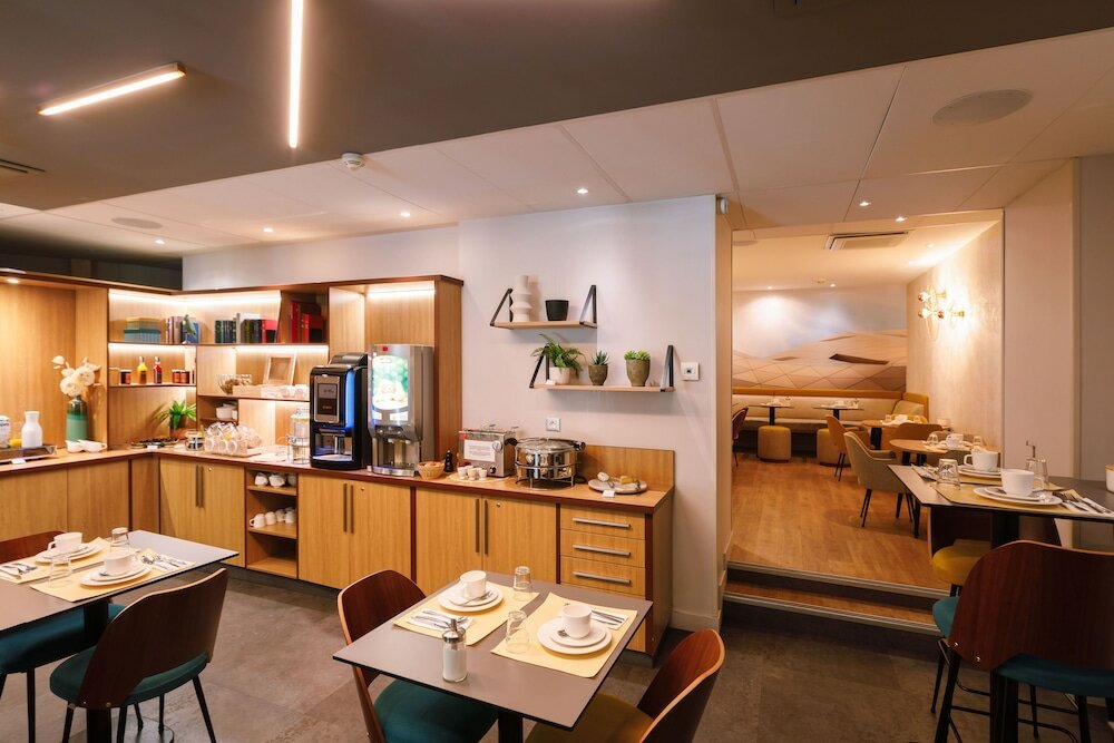 Фото Hôtel des Remparts